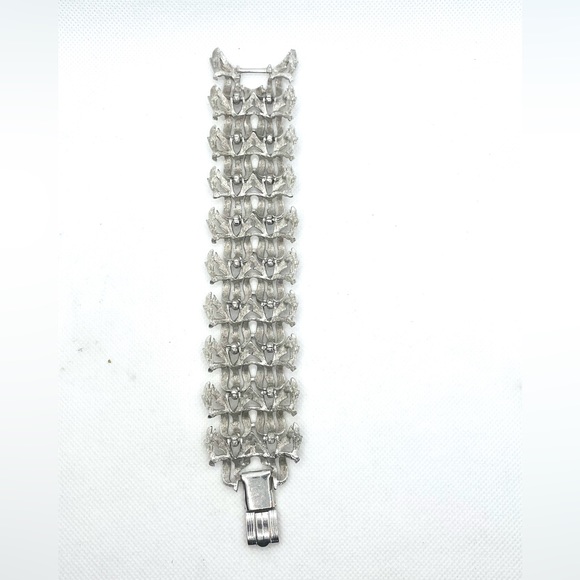 Silver Toned Metal Wide Textured Link Bracelet - Picture 5 of 7
